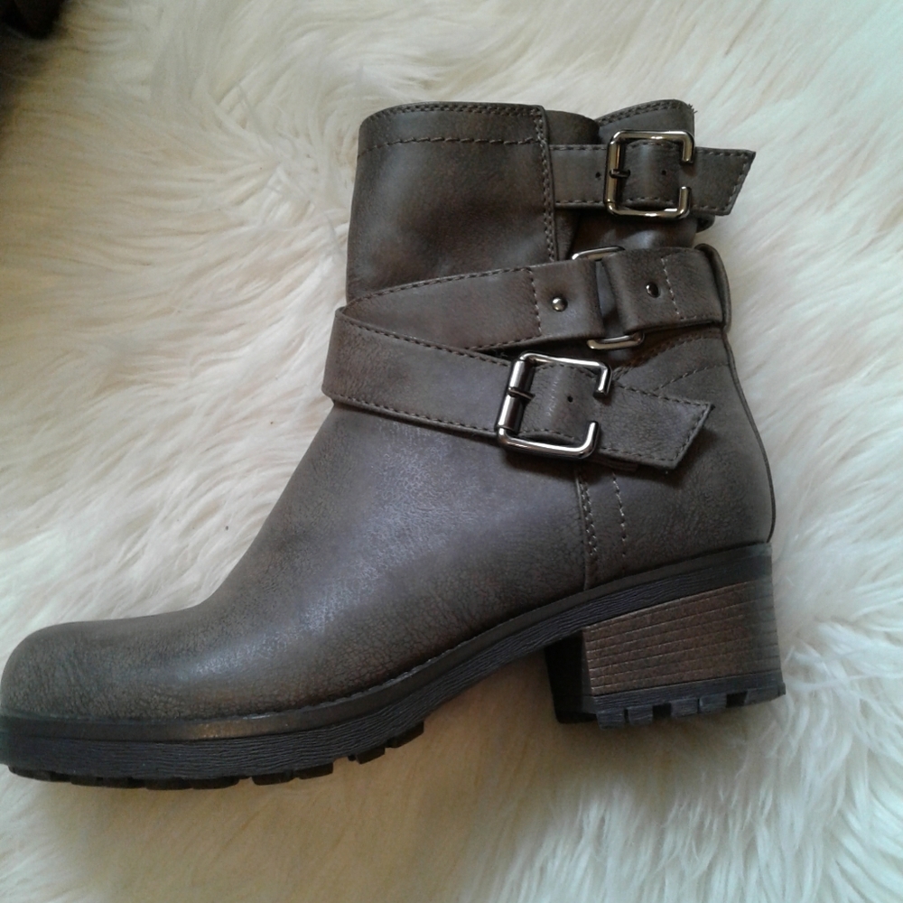 White Mountain Booties